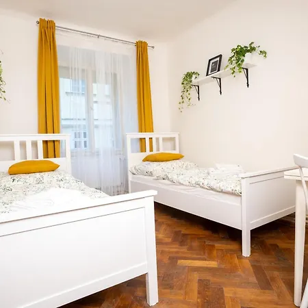 White Wolf House & Hostel *