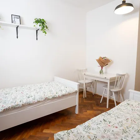 White Wolf House & Hostel