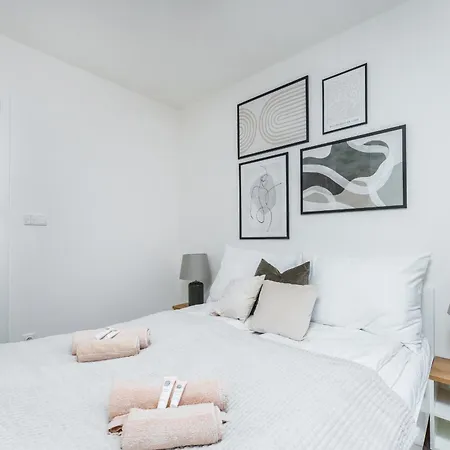 Mymozart By Rentero Aparthotel