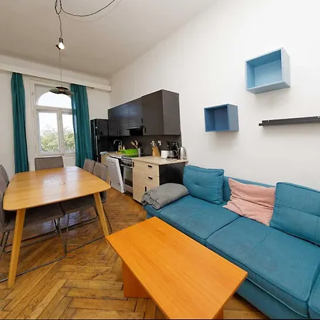 Jiriho Z Podebrad Apartment