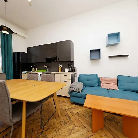 Jiriho Z Podebrad Apartment *