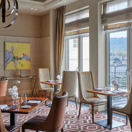 Hotel Four Seasons