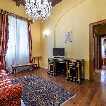 Nosticova Heritage Aparthotel *