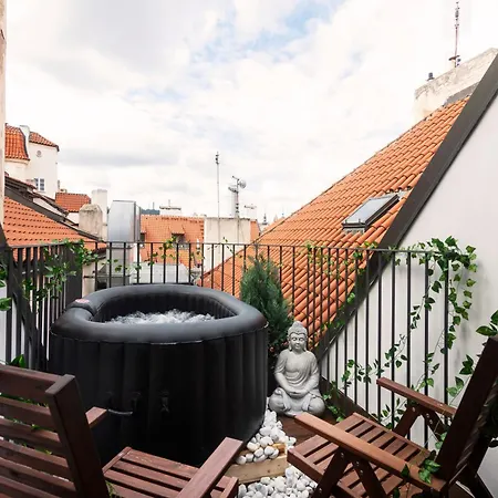 Fairytale Duplex - Billiard - Whirlpool - Cinema - Old Town Prague