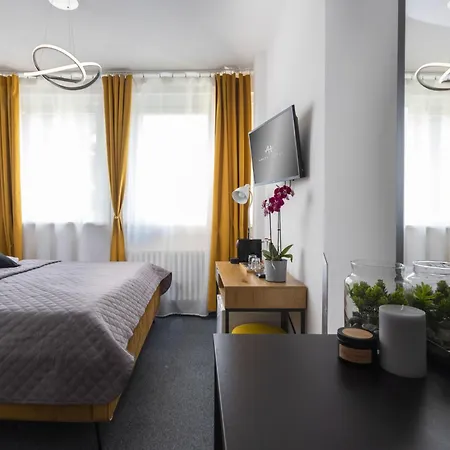Hotel Amity 3*