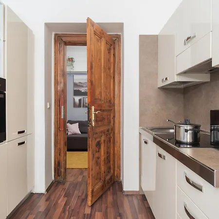 Appartamento Days - Modern Apts - Fast Wifi - Netflix - 7 Min Wenceslas Sq *