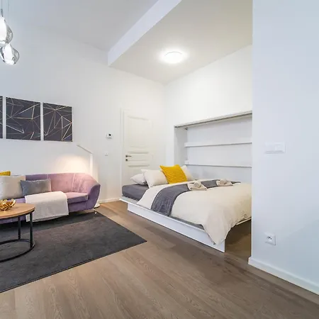 Apartment A - Lesser Town *