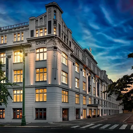 Hotell Hermitage 4*