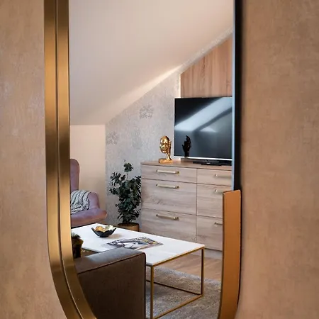 Theatre 9 By Adrez Apartamento *