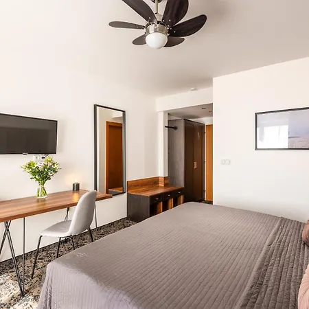 Troja Hotel 4*