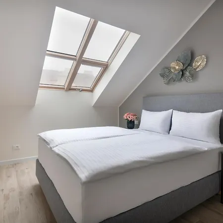 Aparthotel Kinsky Garden And By Dwellfort 4*