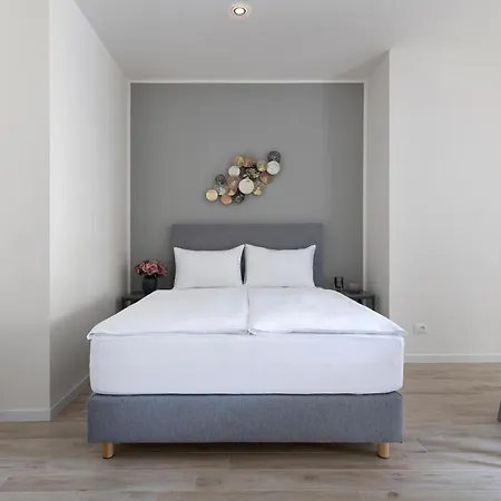 Aparthotel Kinsky Garden And By Dwellfort 4*