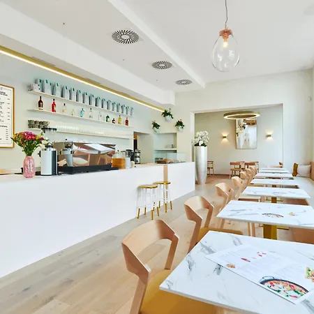 Apartment Royal Route Lesser Town Prague
