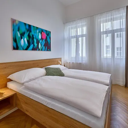 Downtown Rubesova Aparthotel 4*