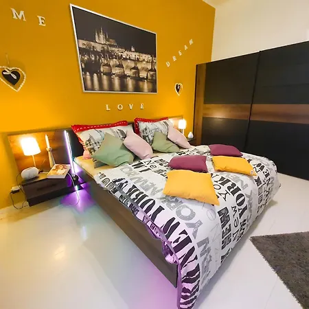 Apartment In The Center Of Prague *