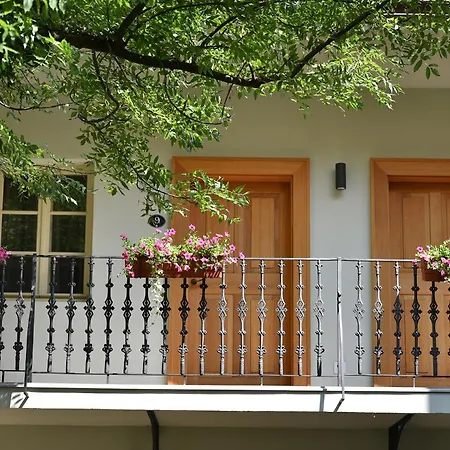 At The White Lily Ξενοδοχείο Πράγα
