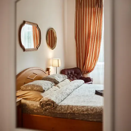 & Parking Assistance Homestay