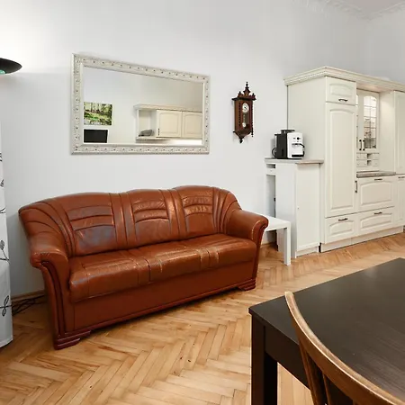 & Parking Assistance Homestay Prague
