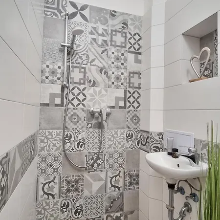 Finnem Florenc Apartment