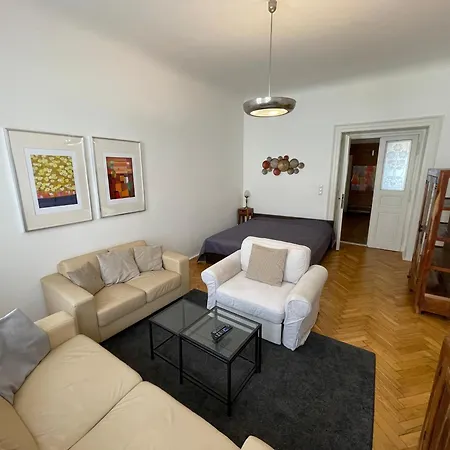 Charles Bridge Premium Aparthotel Praha