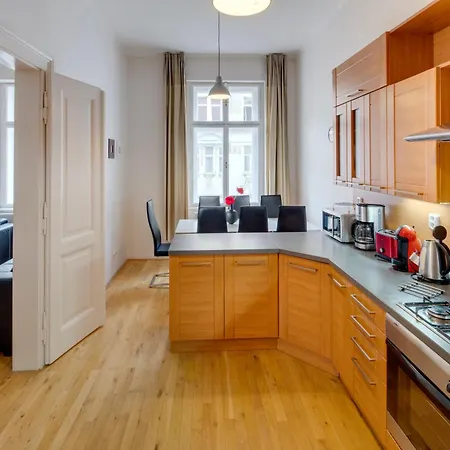 Charles Bridge Premium Aparthotel Praha