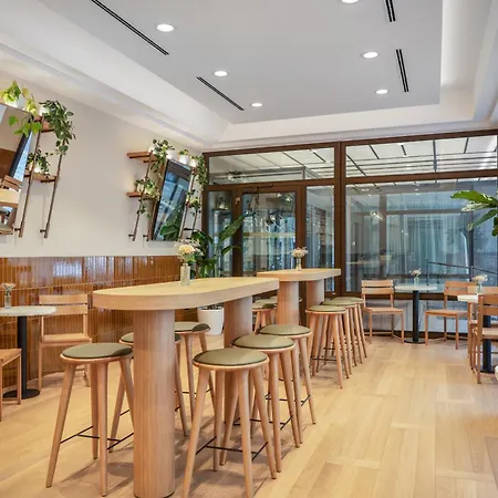 Almanac X Alcron Hotel