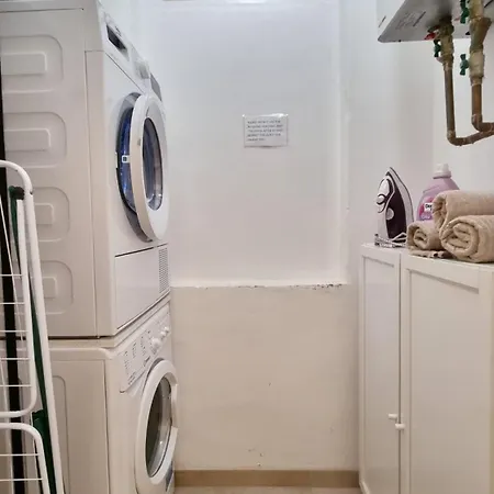 Finnem Tyrsova Apartman *