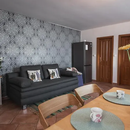Spacious With Huge Balcony! Apartment Prague