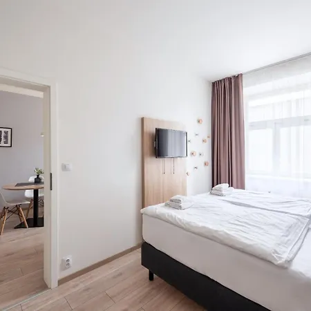Honest Smichov Apartment