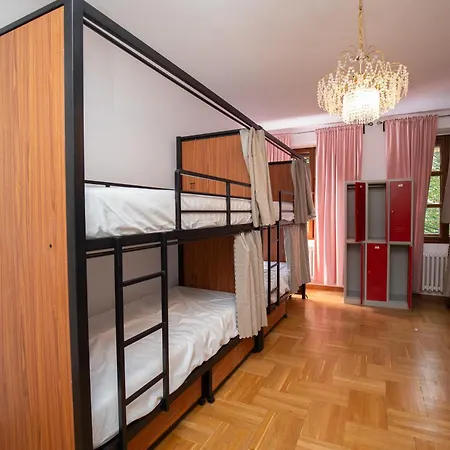 Women's Only - Female Only Praga