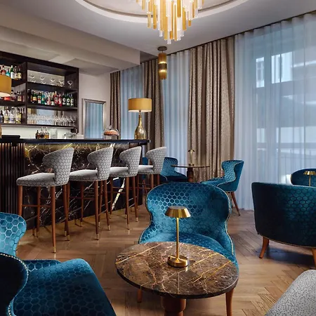 Allure & Hotell 4*