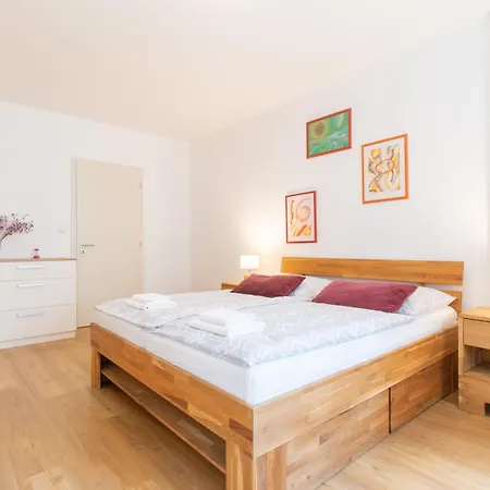 Apartment Krakovska Cr