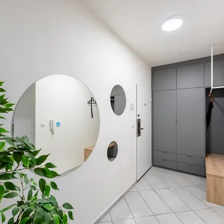 Apartment Honest Smichov *
