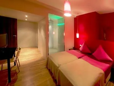 Hotell Purpur 3*