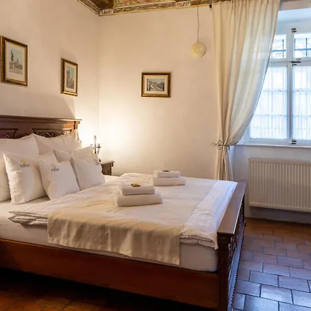 Loreta Hotel