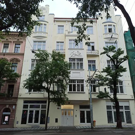 New Modern-style With Balcony In The 2 Apartment
