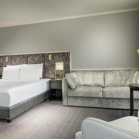 Hilton Old Town 5*