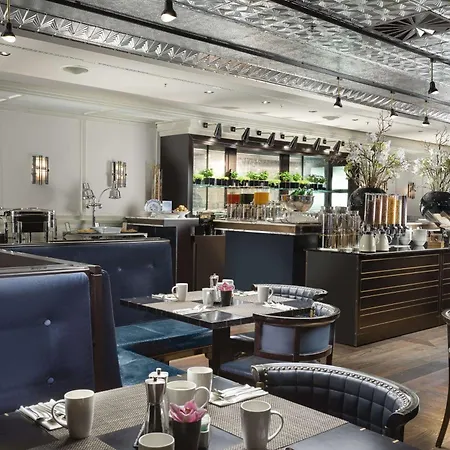 Hotel Hilton Old Town 5*