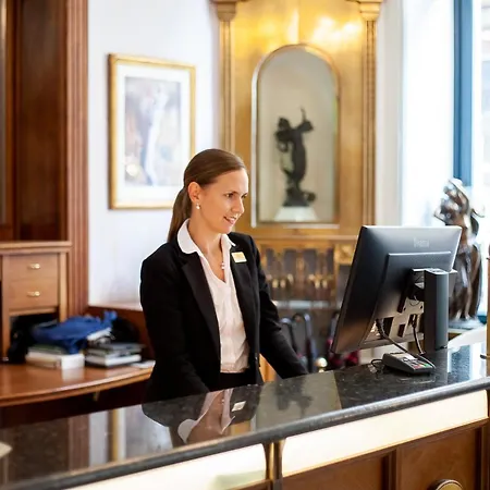 Szálloda Paris 5*