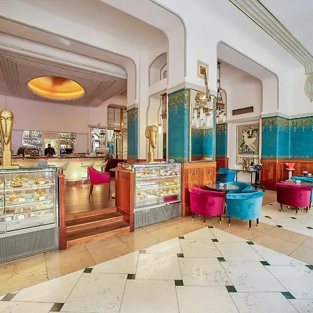 Szálloda Paris 5*