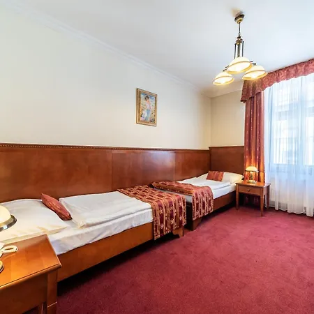 Hotel Arkada 4*