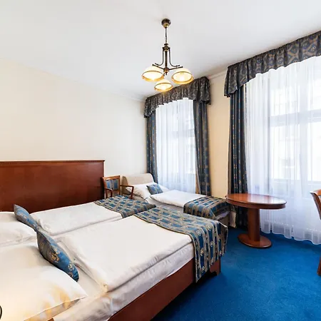Hotel Arkada 4*