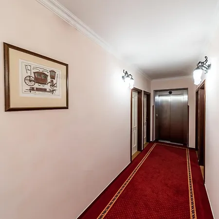 Hotel Arkada 4*