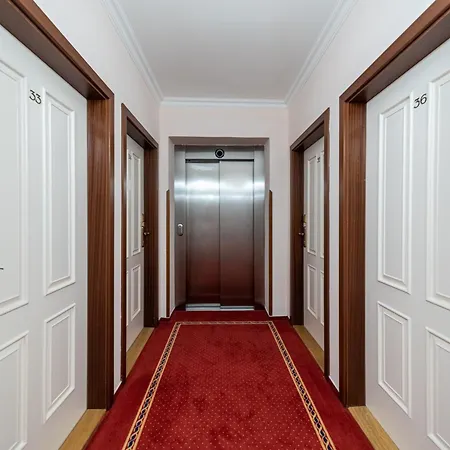 Arkada Hotel 4*