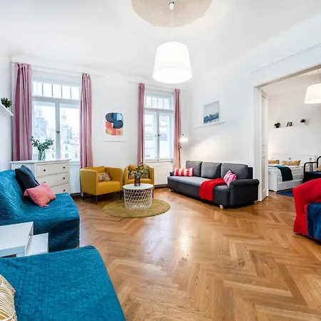 Grand Deluxe Vip Appartamento Praga