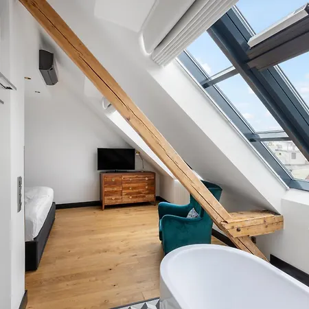 Numa Republika Aparthotel 4*