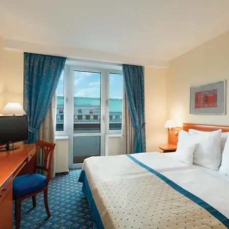 Ramada Centre Hotel