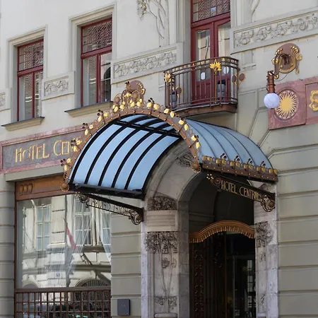 Hotel K+k 4*