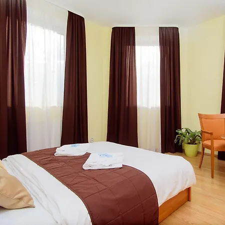 Hotel Brilliant