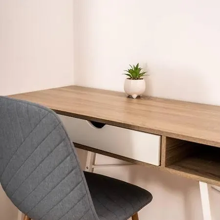 Apartment Free Parking- Newly Built *
